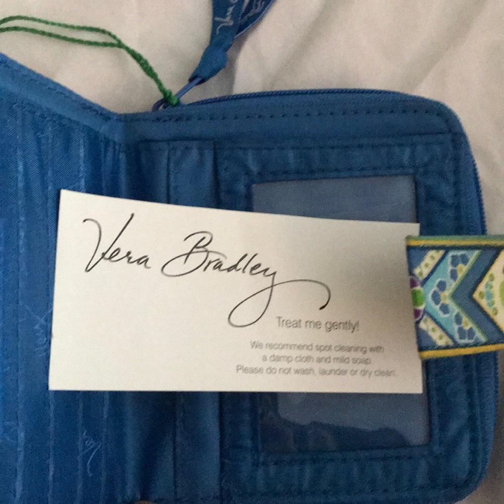 Vera Bradley wallet - Picture 5 of 7